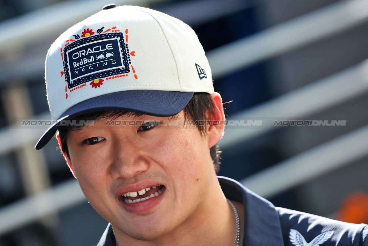 GP MESSICO, Yuki Tsunoda (JPN) Red Bull Racing.
23.10.2025. Formula 1 World Championship, Rd 20, Mexican Grand Prix, Mexico City, Mexico, Preparation Day.
- www.xpbimages.com, EMail: requests@xpbimages.com © Copyright: Bearne / XPB Images