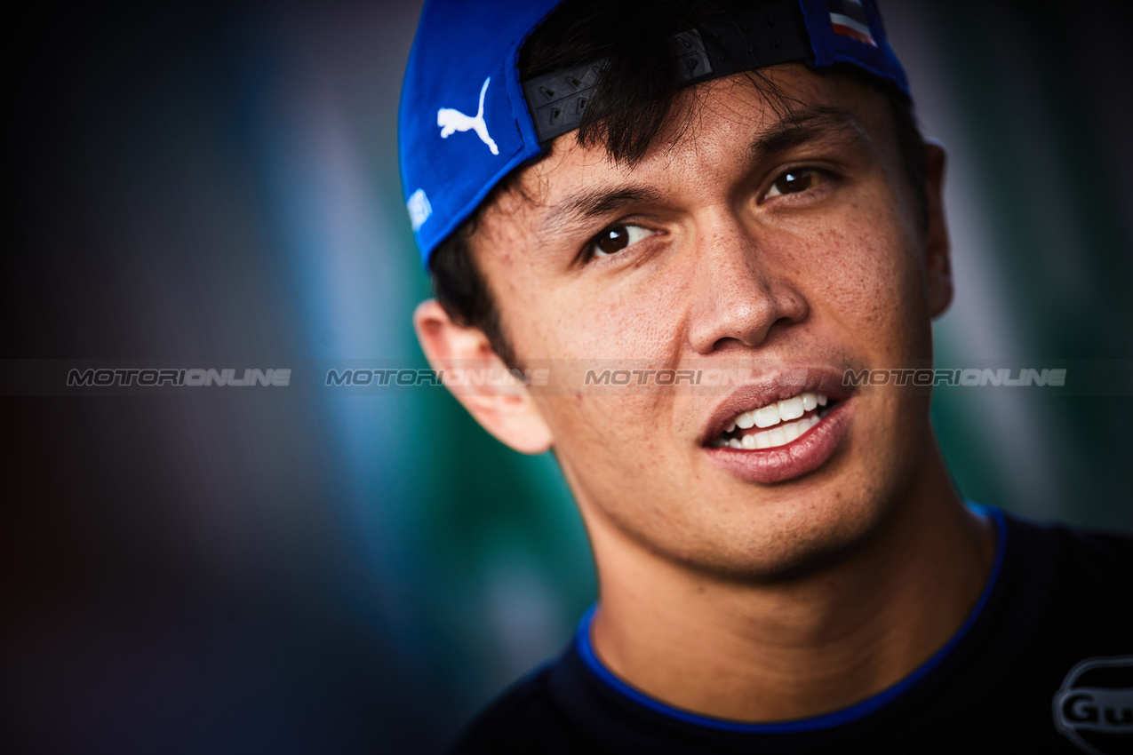 GP MESSICO, Alexander Albon (THA) Atlassian Williams Racing.
23.10.2025. Formula 1 World Championship, Rd 20, Mexican Grand Prix, Mexico City, Mexico, Preparation Day.
- www.xpbimages.com, EMail: requests@xpbimages.com © Copyright: XPB Images