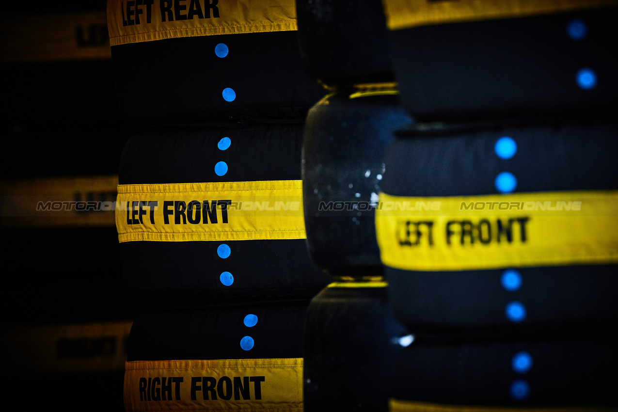 GP MESSICO, Tyre blankets.
23.10.2025. Formula 1 World Championship, Rd 20, Mexican Grand Prix, Mexico City, Mexico, Preparation Day.
- www.xpbimages.com, EMail: requests@xpbimages.com © Copyright: XPB Images