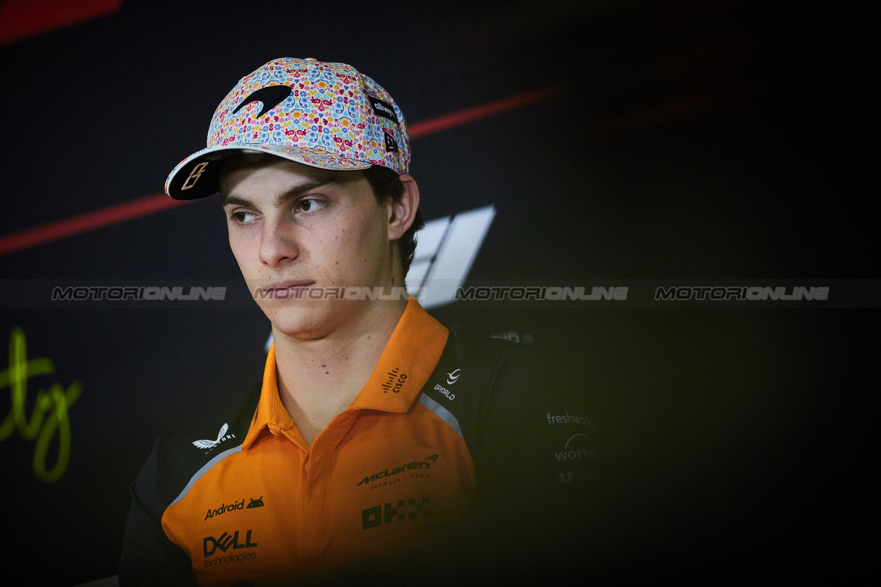 GP MESSICO, Oscar Piastri (AUS) McLaren in the FIA Press Conference.

23.10.2025. Formula 1 World Championship, Rd 20, Mexican Grand Prix, Mexico City, Mexico, Preparation Day.

- www.xpbimages.com, EMail: requests@xpbimages.com © Copyright: XPB Images