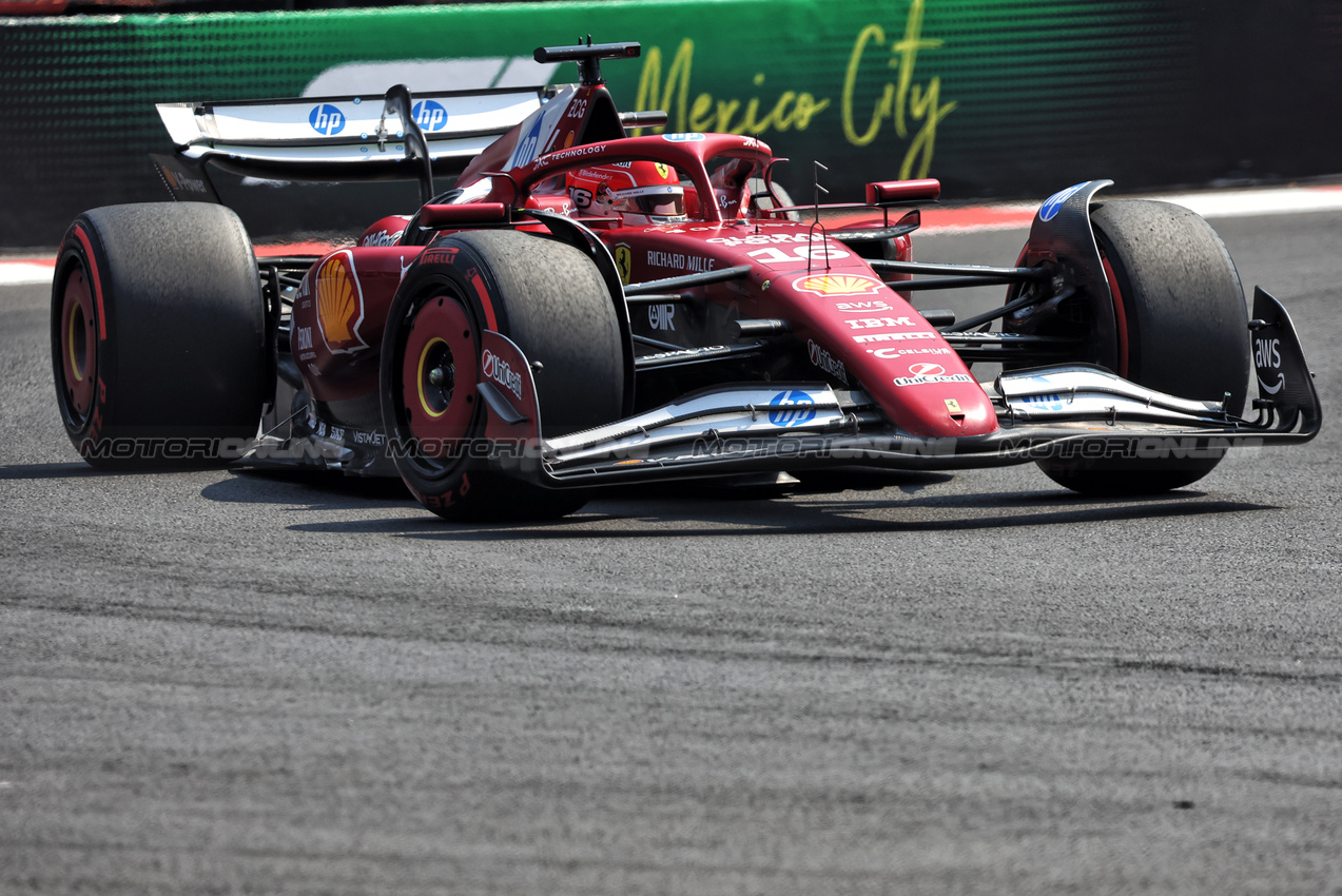 GP MESSICO, Charles Leclerc (MON) Ferrari SF-25.
25.10.2025. Formula 1 World Championship, Rd 20, Mexican Grand Prix, Mexico City, Mexico, Qualifiche Day.
- www.xpbimages.com, EMail: requests@xpbimages.com © Copyright: Bearne / XPB Images