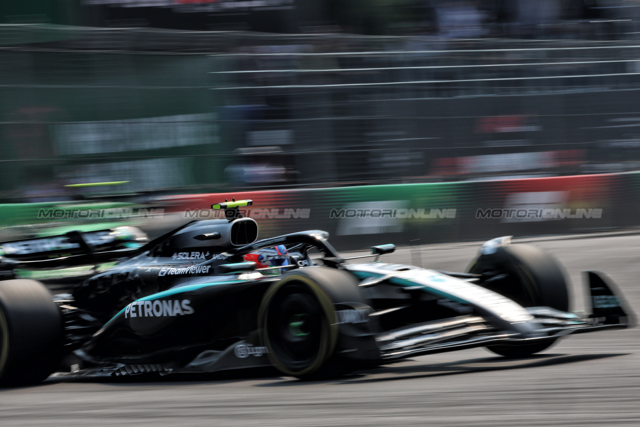 GP MESSICO, Andrea Kimi Antonelli (ITA) Mercedes AMG F1 W16.
25.10.2025. Formula 1 World Championship, Rd 20, Mexican Grand Prix, Mexico City, Mexico, Qualifiche Day.
- www.xpbimages.com, EMail: requests@xpbimages.com © Copyright: Batchelor / XPB Images