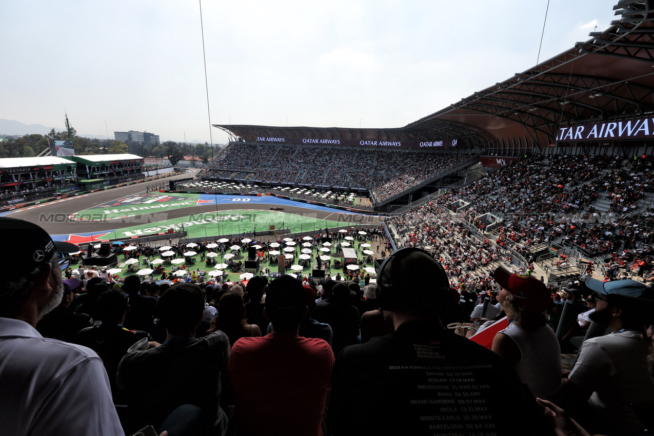 GP MESSICO, Lewis Hamilton (GBR) Ferrari SF-25.
25.10.2025. Formula 1 World Championship, Rd 20, Mexican Grand Prix, Mexico City, Mexico, Qualifiche Day.
- www.xpbimages.com, EMail: requests@xpbimages.com © Copyright: Bearne / XPB Images