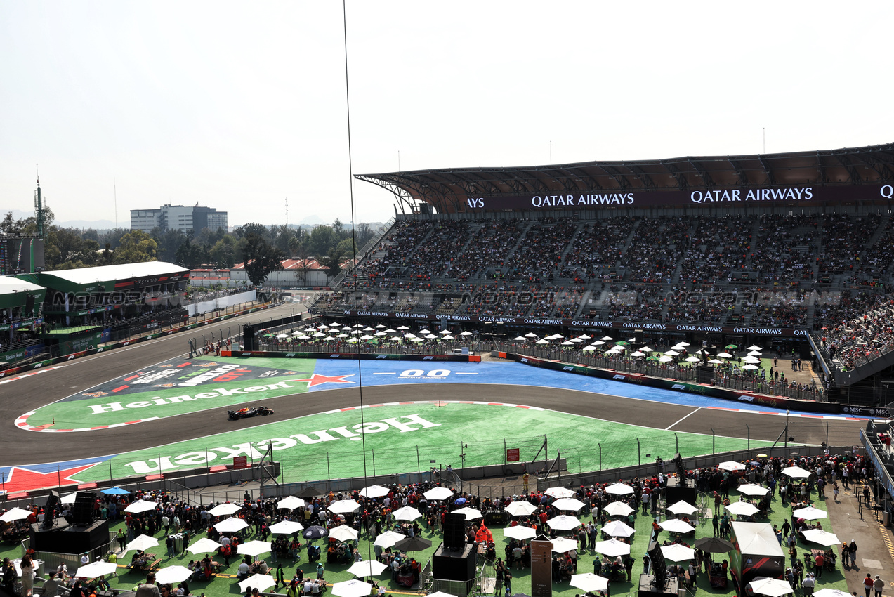 GP MESSICO, Yuki Tsunoda (JPN) Red Bull Racing RB21.

25.10.2025. Formula 1 World Championship, Rd 20, Mexican Grand Prix, Mexico City, Mexico, Qualifiche Day.

- www.xpbimages.com, EMail: requests@xpbimages.com © Copyright: Bearne / XPB Images