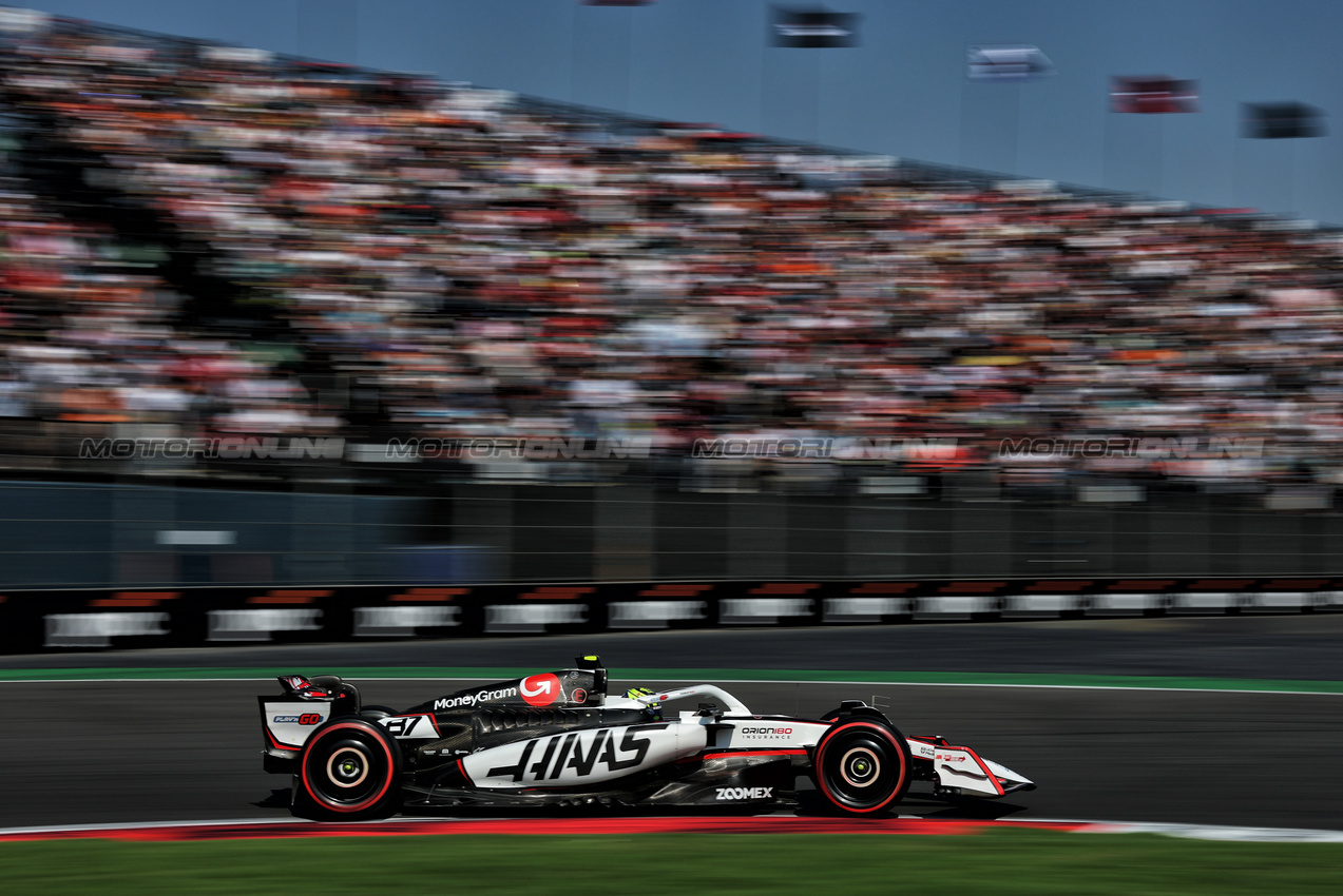 GP MESSICO, Oliver Bearman (GBR) Haas VF-25.

25.10.2025. Formula 1 World Championship, Rd 20, Mexican Grand Prix, Mexico City, Mexico, Qualifiche Day.

- www.xpbimages.com, EMail: requests@xpbimages.com © Copyright: Charniaux / XPB Images