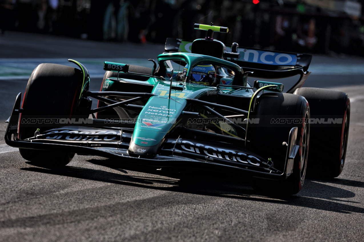 GP MESSICO, Fernando Alonso (ESP) Aston Martin F1 Team AMR25.
25.10.2025. Formula 1 World Championship, Rd 20, Mexican Grand Prix, Mexico City, Mexico, Qualifiche Day.
- www.xpbimages.com, EMail: requests@xpbimages.com © Copyright: Batchelor / XPB Images