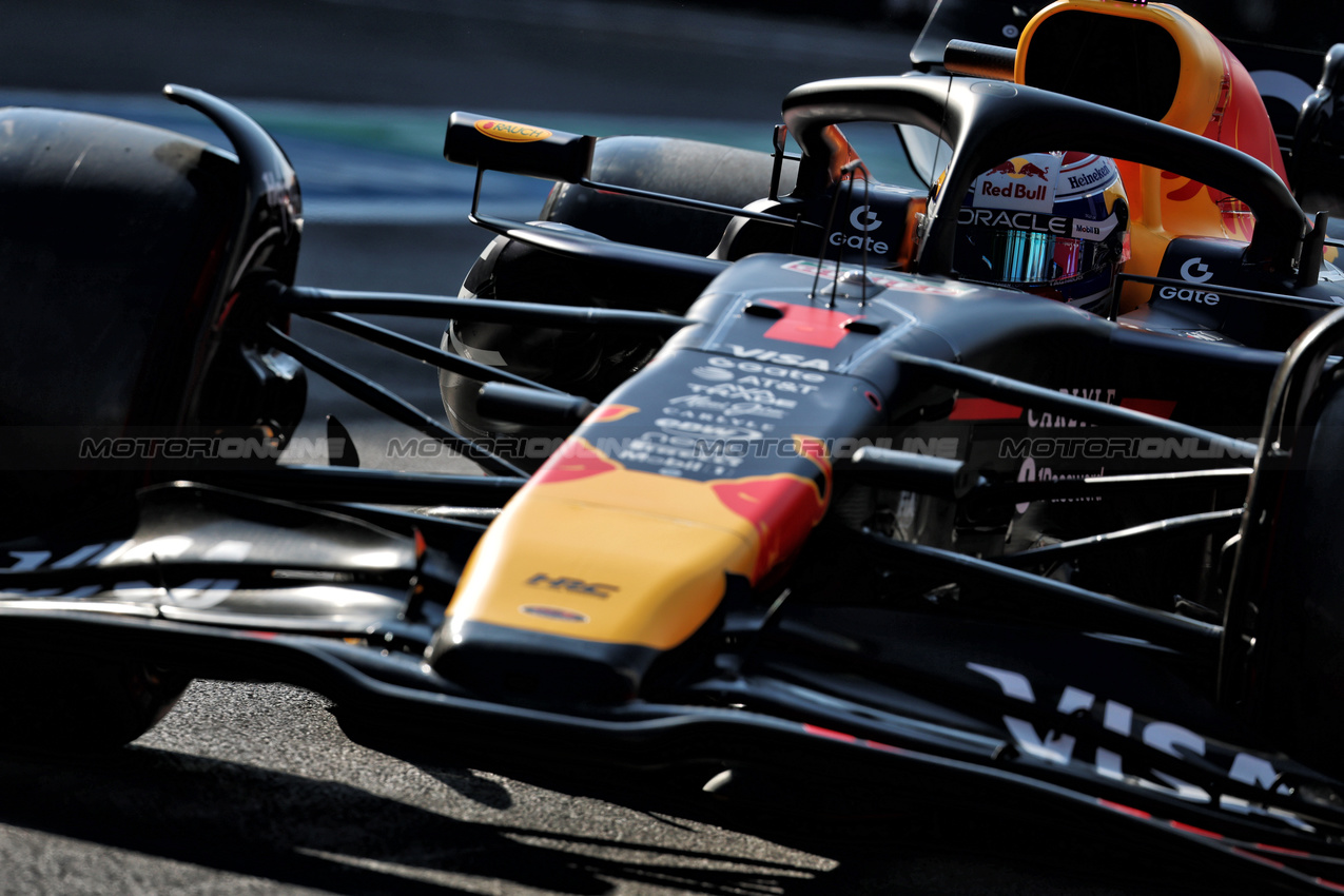 GP MESSICO, Max Verstappen (NLD) Red Bull Racing RB21.
25.10.2025. Formula 1 World Championship, Rd 20, Mexican Grand Prix, Mexico City, Mexico, Qualifiche Day.
- www.xpbimages.com, EMail: requests@xpbimages.com © Copyright: Batchelor / XPB Images