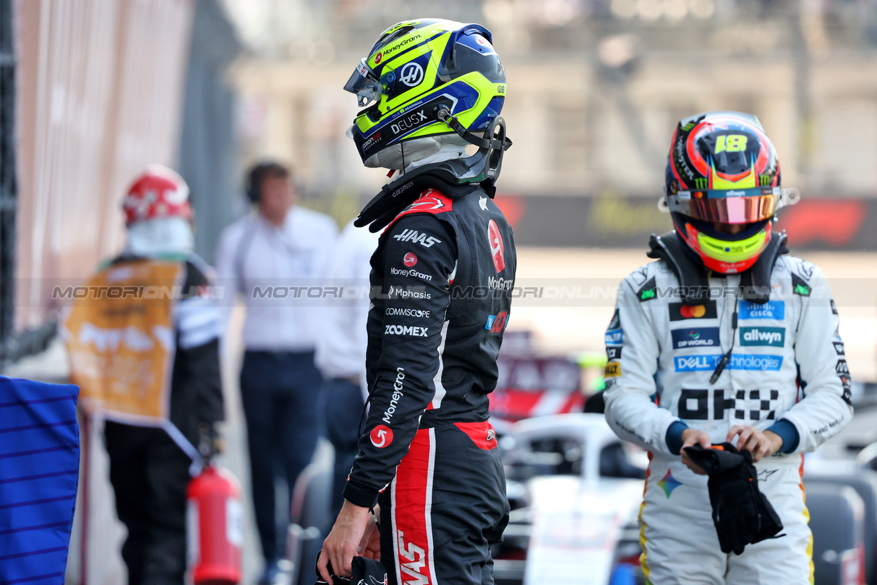 GP MESSICO, Oliver Bearman (GBR) Haas F1 Team in qualifying parc ferme.
25.10.2025. Formula 1 World Championship, Rd 20, Mexican Grand Prix, Mexico City, Mexico, Qualifiche Day.
- www.xpbimages.com, EMail: requests@xpbimages.com © Copyright: Charniaux / XPB Images