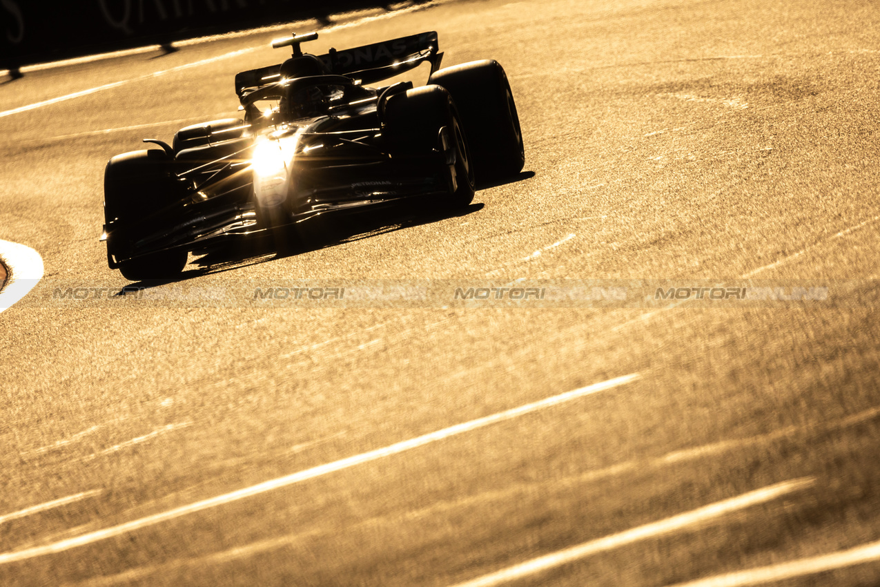 GP MESSICO, Andrea Kimi Antonelli (ITA) Mercedes AMG F1 W16.
25.10.2025. Formula 1 World Championship, Rd 20, Mexican Grand Prix, Mexico City, Mexico, Qualifiche Day.
- www.xpbimages.com, EMail: requests@xpbimages.com © Copyright: Bearne / XPB Images