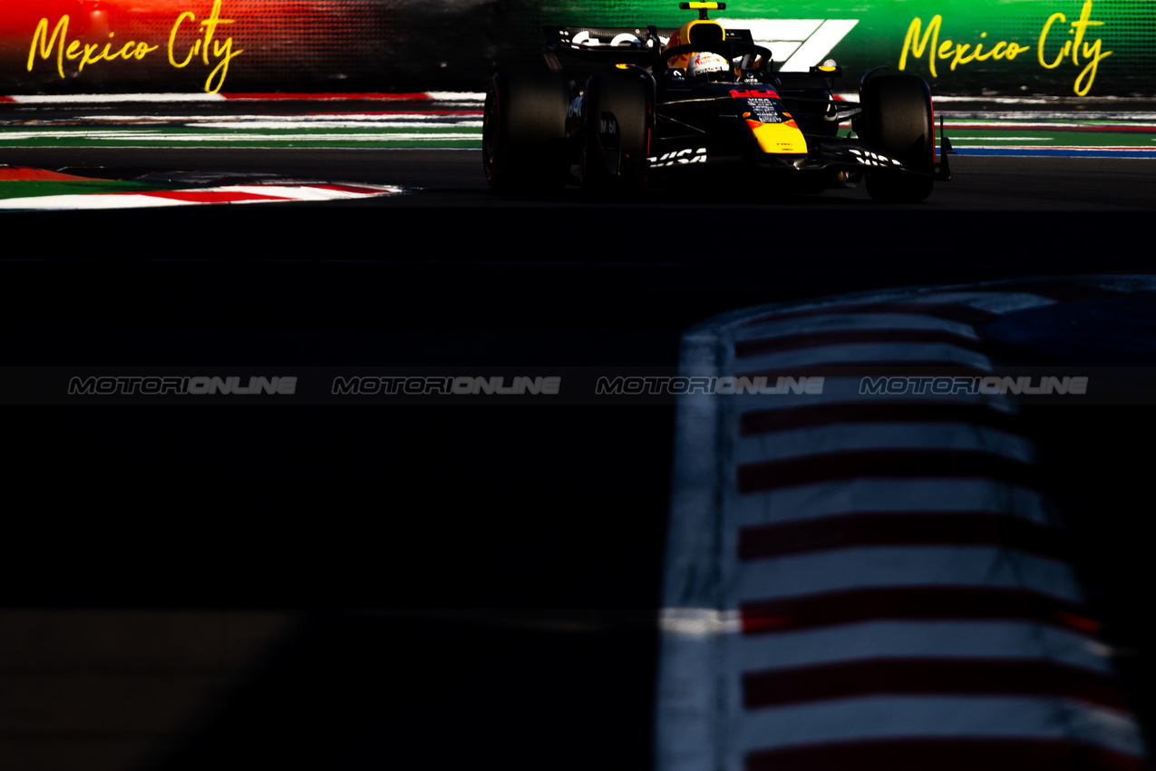 GP MESSICO, Yuki Tsunoda (JPN) Red Bull Racing RB21.
25.10.2025. Formula 1 World Championship, Rd 20, Mexican Grand Prix, Mexico City, Mexico, Qualifiche Day.
- www.xpbimages.com, EMail: requests@xpbimages.com © Copyright: Bearne / XPB Images