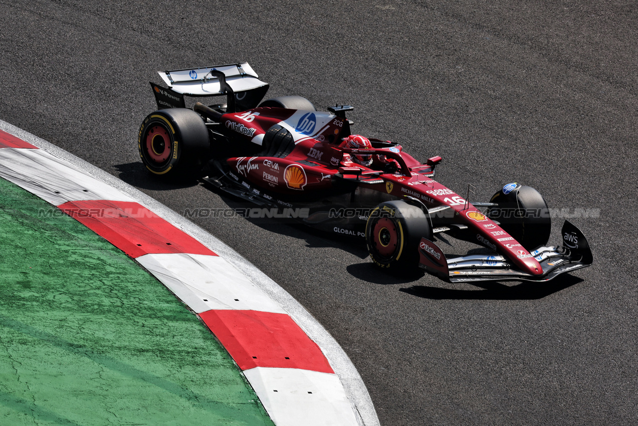 GP MESSICO, Charles Leclerc (MON) Ferrari SF-25.
25.10.2025. Formula 1 World Championship, Rd 20, Mexican Grand Prix, Mexico City, Mexico, Qualifiche Day.
- www.xpbimages.com, EMail: requests@xpbimages.com © Copyright: Bearne / XPB Images