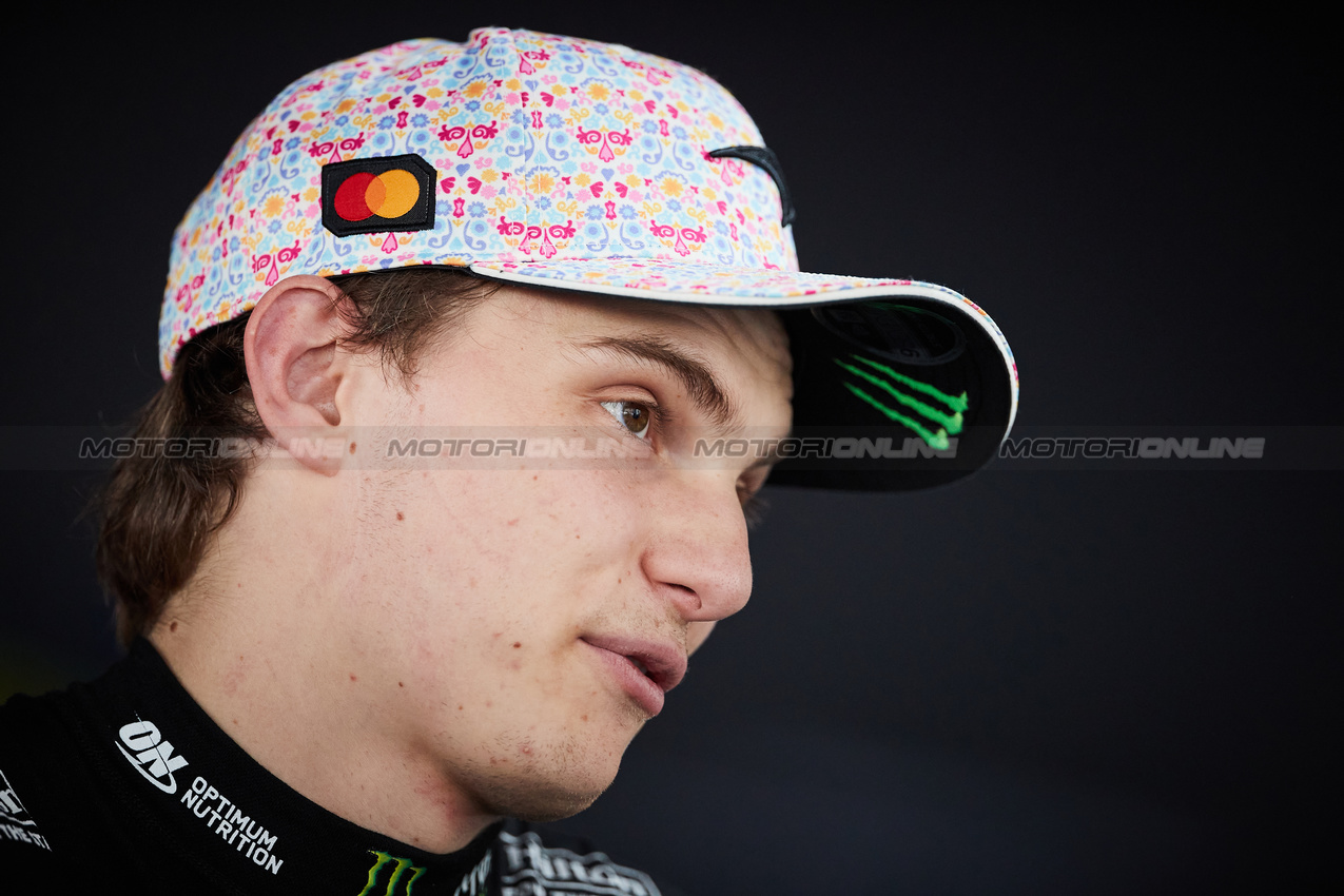 GP MESSICO, Oscar Piastri (AUS) McLaren.

25.10.2025. Formula 1 World Championship, Rd 20, Mexican Grand Prix, Mexico City, Mexico, Qualifiche Day.

- www.xpbimages.com, EMail: requests@xpbimages.com © Copyright: XPB Images