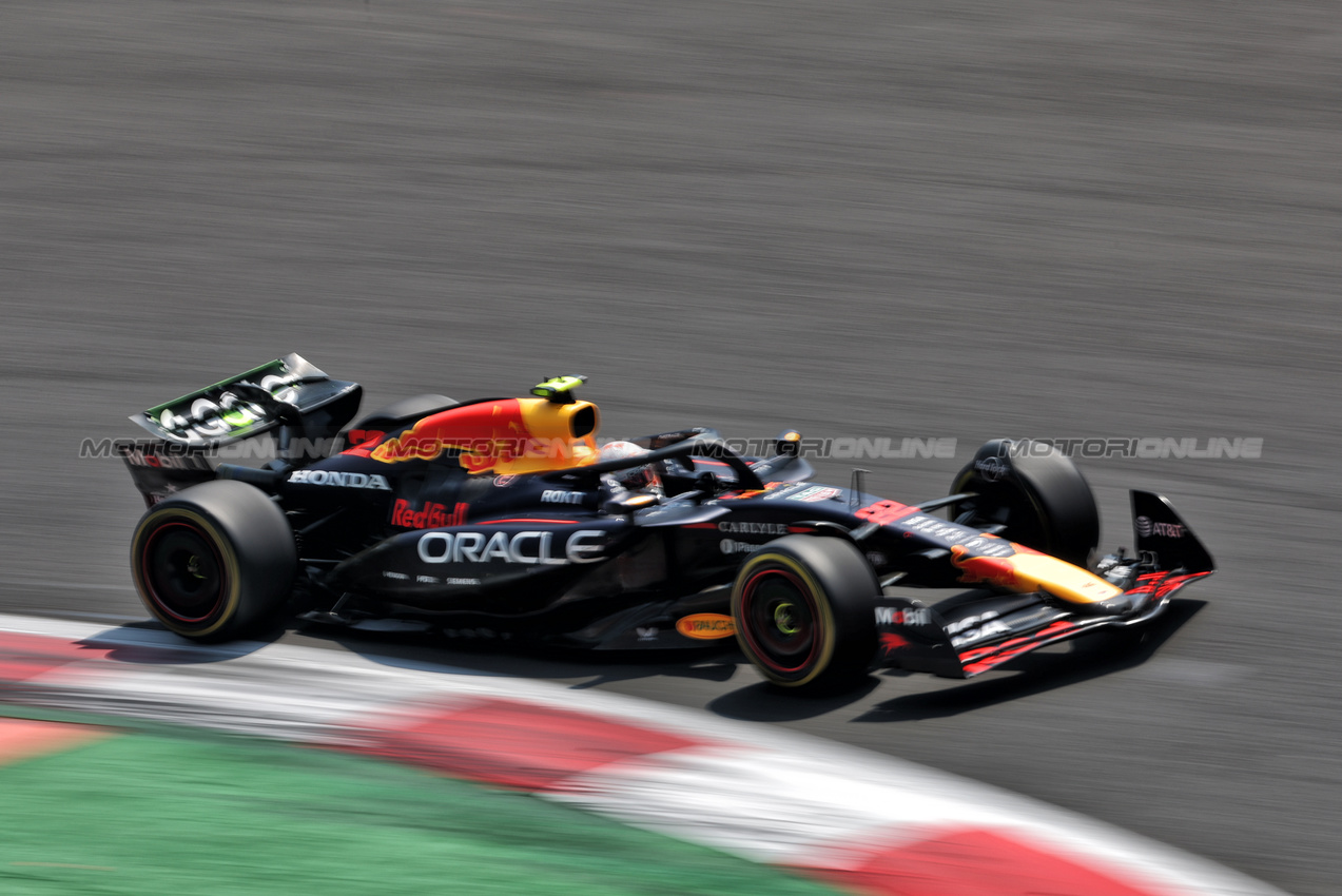 GP MESSICO, Yuki Tsunoda (JPN) Red Bull Racing RB21.
25.10.2025. Formula 1 World Championship, Rd 20, Mexican Grand Prix, Mexico City, Mexico, Qualifiche Day.
- www.xpbimages.com, EMail: requests@xpbimages.com © Copyright: Bearne / XPB Images