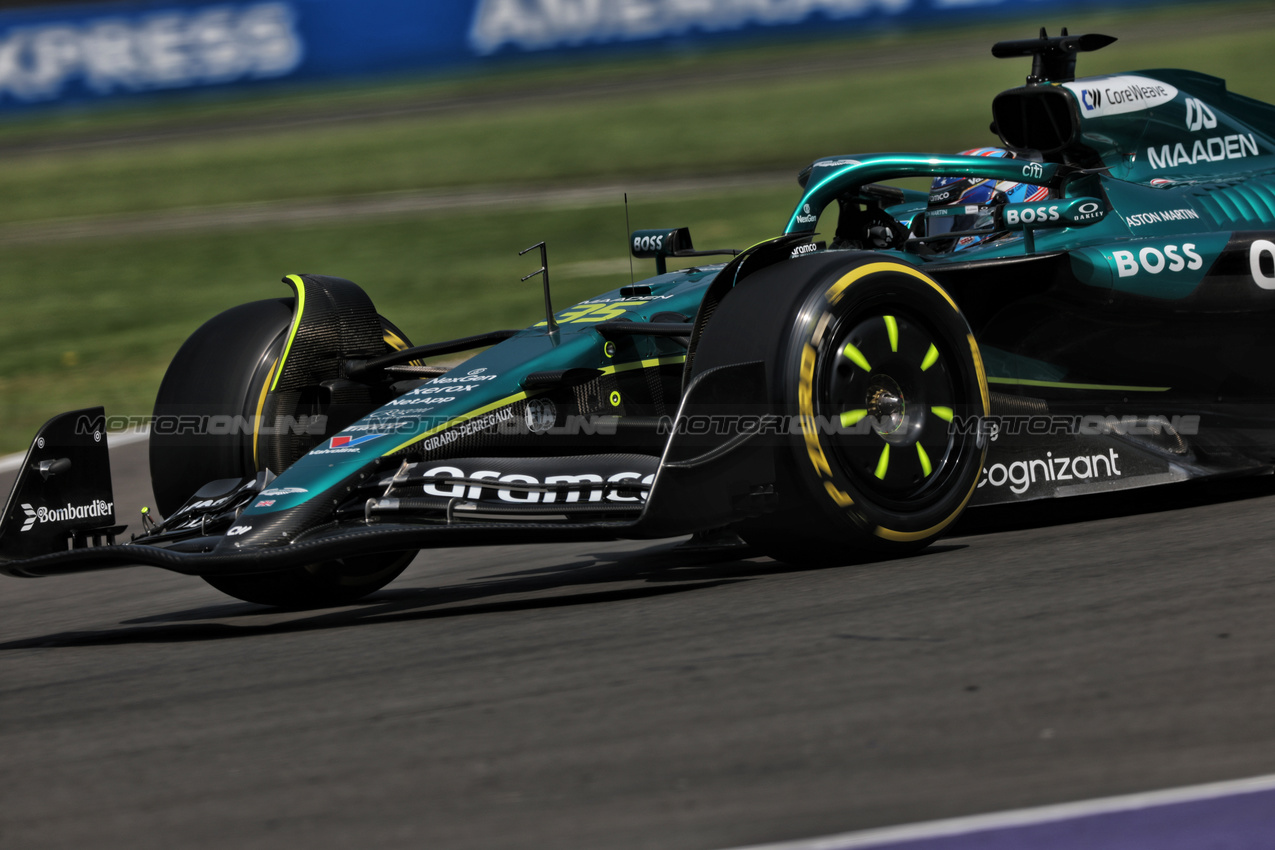 GP MESSICO, Jak Crawford (USA) Aston Martin F1 Team AMR25 Development Driver.

24.10.2025. Formula 1 World Championship, Rd 20, Mexican Grand Prix, Mexico City, Mexico, Practice Day.

- www.xpbimages.com, EMail: requests@xpbimages.com © Copyright: Charniaux / XPB Images