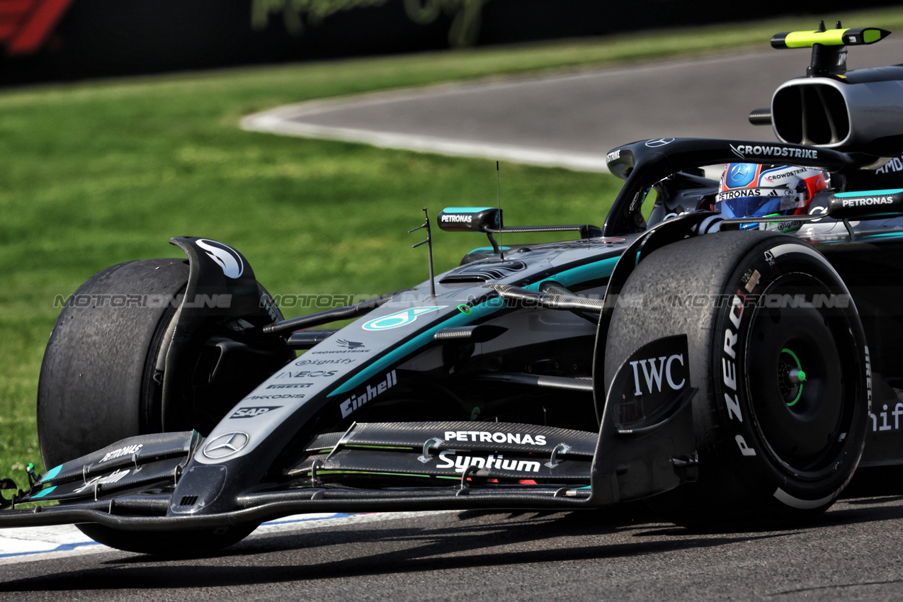 GP MESSICO, Andrea Kimi Antonelli (ITA) Mercedes AMG F1 W16.
24.10.2025. Formula 1 World Championship, Rd 20, Mexican Grand Prix, Mexico City, Mexico, Practice Day.
- www.xpbimages.com, EMail: requests@xpbimages.com © Copyright: Bearne / XPB Images