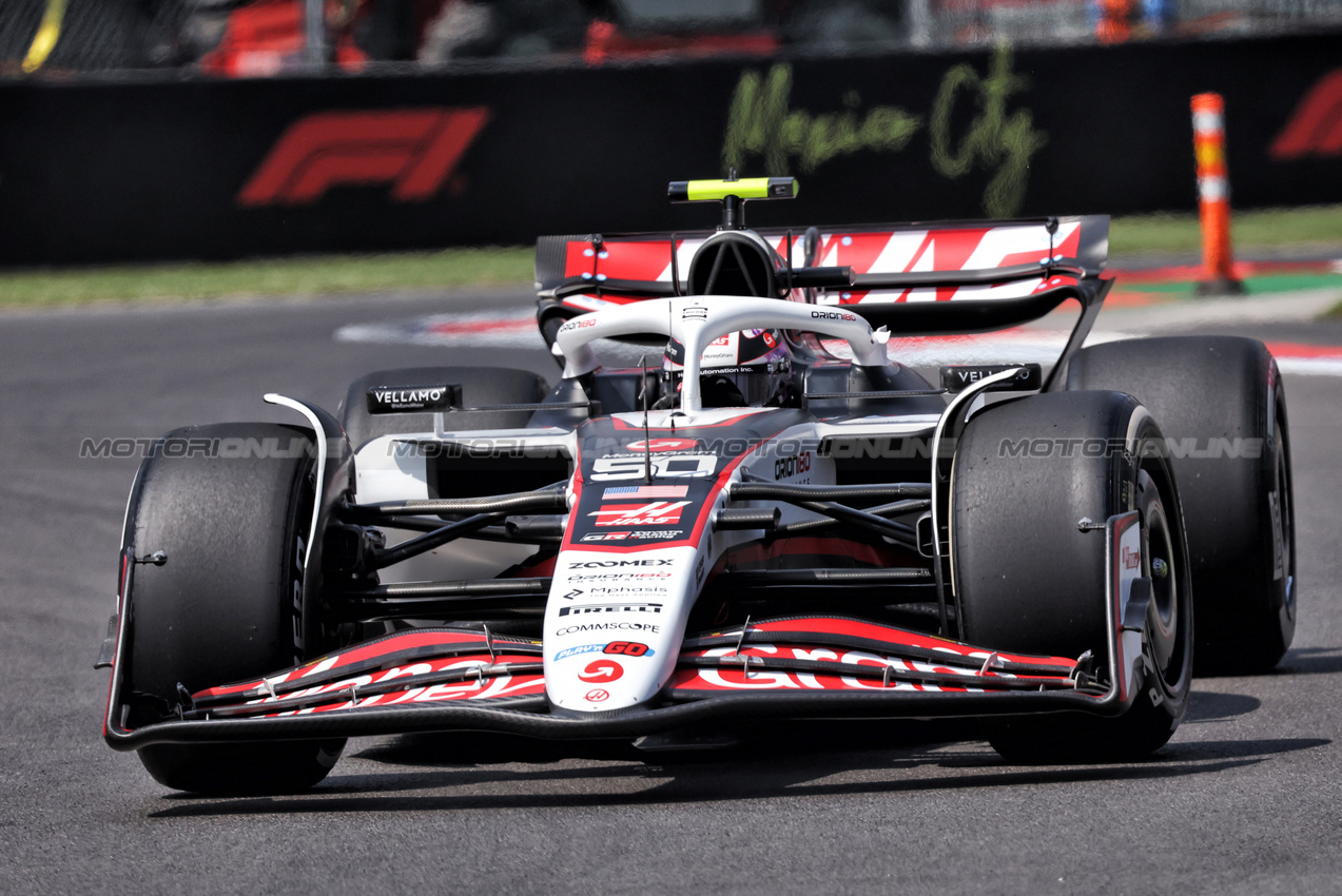 GP MESSICO, Ryo Hirakawa (JPN) Haas VF-25 Reserve Driver.
24.10.2025. Formula 1 World Championship, Rd 20, Mexican Grand Prix, Mexico City, Mexico, Practice Day.
- www.xpbimages.com, EMail: requests@xpbimages.com © Copyright: Bearne / XPB Images