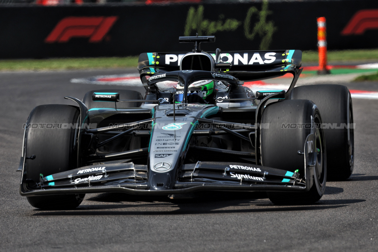 GP MESSICO, Frederik Vesti (DEN) Mercedes AMG F1 W16 Reserve Driver.

24.10.2025. Formula 1 World Championship, Rd 20, Mexican Grand Prix, Mexico City, Mexico, Practice Day.

- www.xpbimages.com, EMail: requests@xpbimages.com © Copyright: Bearne / XPB Images