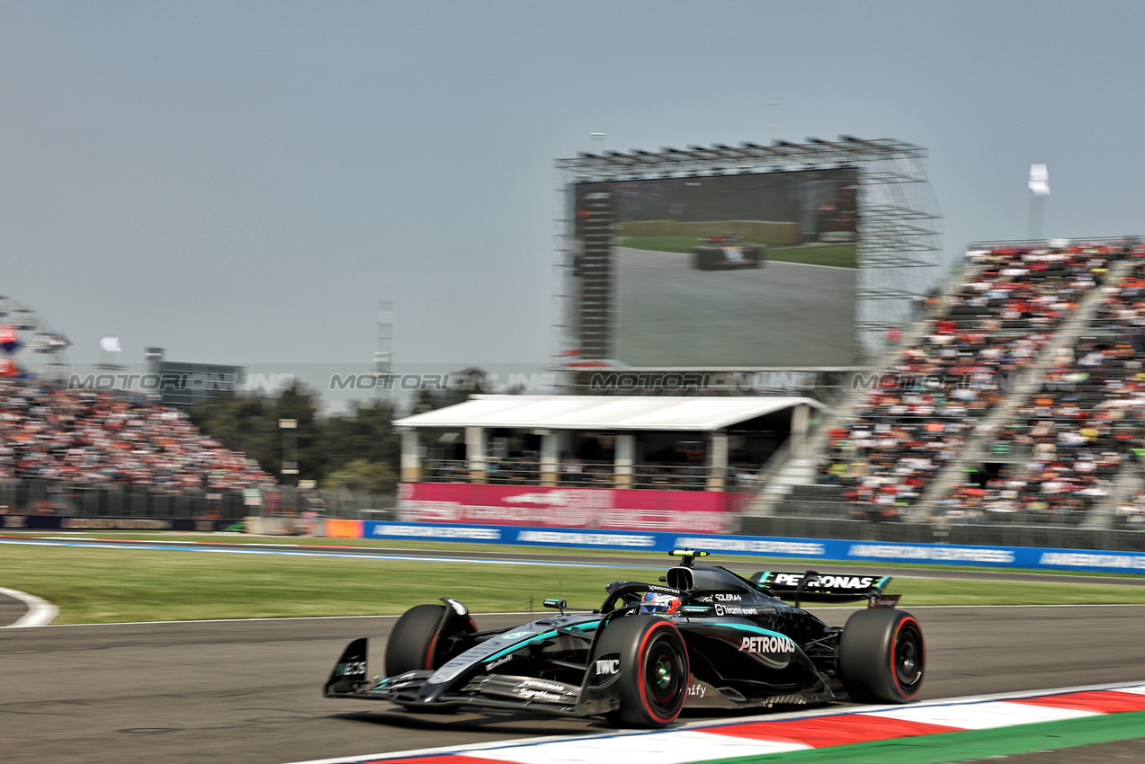 GP MESSICO, Andrea Kimi Antonelli (ITA) Mercedes AMG F1 W16.

24.10.2025. Formula 1 World Championship, Rd 20, Mexican Grand Prix, Mexico City, Mexico, Practice Day.

- www.xpbimages.com, EMail: requests@xpbimages.com © Copyright: Bearne / XPB Images