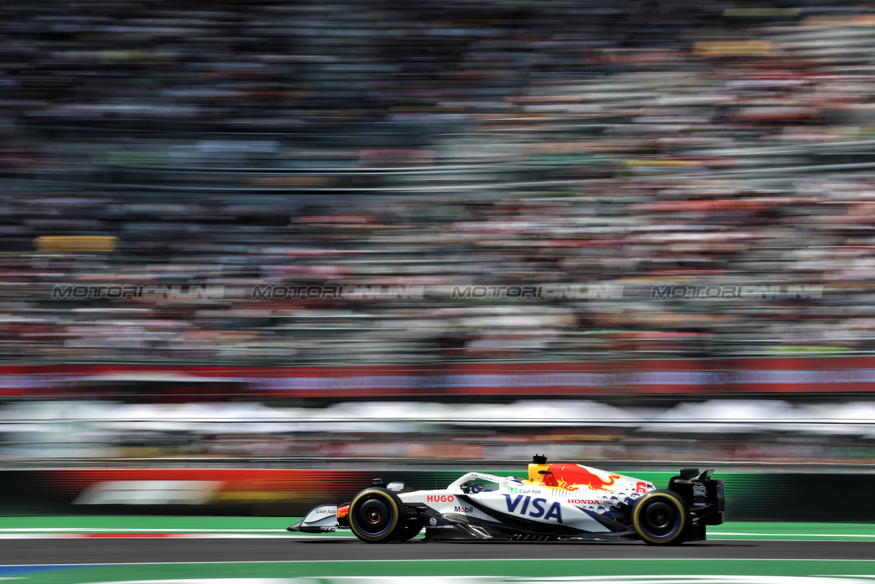 GP MESSICO, Isack Hadjar (FRA) Racing Bulls VCARB 02.
24.10.2025. Formula 1 World Championship, Rd 20, Mexican Grand Prix, Mexico City, Mexico, Practice Day.
- www.xpbimages.com, EMail: requests@xpbimages.com © Copyright: Moy / XPB Images