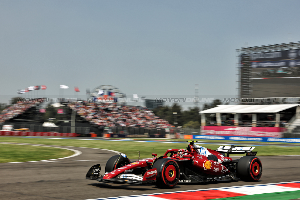 GP MESSICO, Antonio Fuoco (ITA) Ferrari Development Driver SF-25.

24.10.2025. Formula 1 World Championship, Rd 20, Mexican Grand Prix, Mexico City, Mexico, Practice Day.

- www.xpbimages.com, EMail: requests@xpbimages.com © Copyright: Bearne / XPB Images