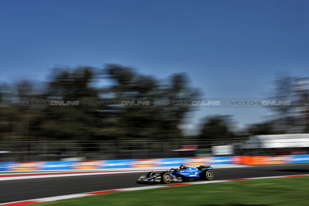 GP MESSICO, Carlos Sainz (ESP) Atlassian Williams Racing FW47.
24.10.2025. Formula 1 World Championship, Rd 20, Mexican Grand Prix, Mexico City, Mexico, Practice Day.
- www.xpbimages.com, EMail: requests@xpbimages.com © Copyright: Charniaux / XPB Images