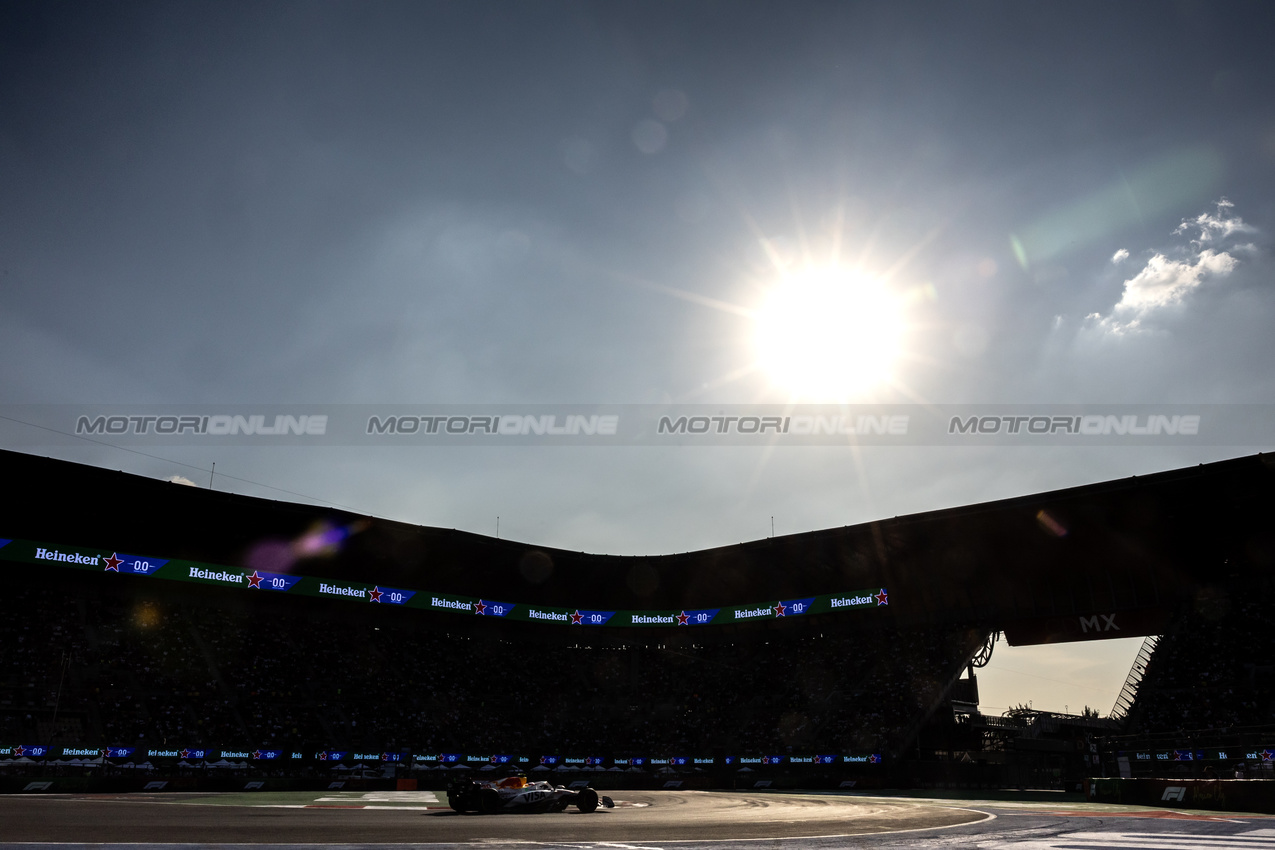 GP MESSICO, Liam Lawson (NZL) Racing Bulls VCARB 02.

24.10.2025. Formula 1 World Championship, Rd 20, Mexican Grand Prix, Mexico City, Mexico, Practice Day.

- www.xpbimages.com, EMail: requests@xpbimages.com © Copyright: Bearne / XPB Images