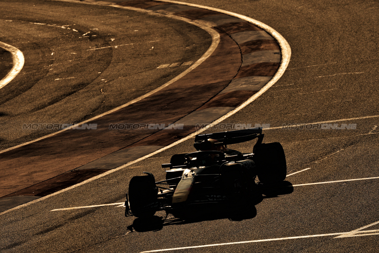 GP MESSICO, Max Verstappen (NLD) Red Bull Racing RB21.
24.10.2025. Formula 1 World Championship, Rd 20, Mexican Grand Prix, Mexico City, Mexico, Practice Day.
- www.xpbimages.com, EMail: requests@xpbimages.com © Copyright: Moy / XPB Images