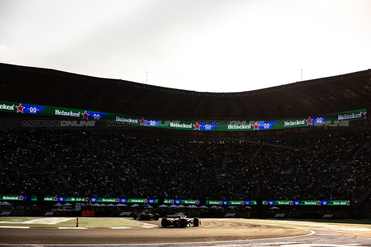 GP MESSICO, Oliver Bearman (GBR) Haas VF-25.
24.10.2025. Formula 1 World Championship, Rd 20, Mexican Grand Prix, Mexico City, Mexico, Practice Day.
- www.xpbimages.com, EMail: requests@xpbimages.com © Copyright: Bearne / XPB Images