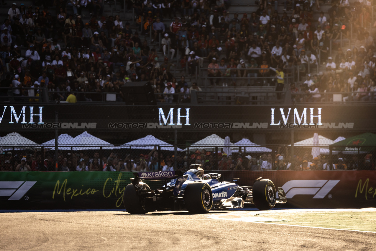 GP MESSICO, Alexander Albon (THA) Atlassian Williams Racing FW47.
24.10.2025. Formula 1 World Championship, Rd 20, Mexican Grand Prix, Mexico City, Mexico, Practice Day.
- www.xpbimages.com, EMail: requests@xpbimages.com © Copyright: Bearne / XPB Images