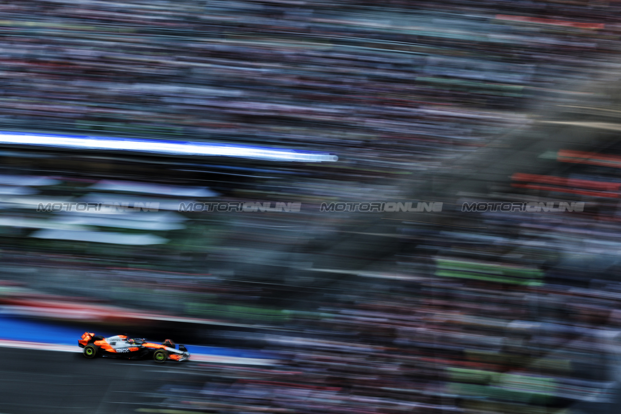 GP MESSICO, Oscar Piastri (AUS) McLaren MCL39.

24.10.2025. Formula 1 World Championship, Rd 20, Mexican Grand Prix, Mexico City, Mexico, Practice Day.

- www.xpbimages.com, EMail: requests@xpbimages.com © Copyright: Moy / XPB Images