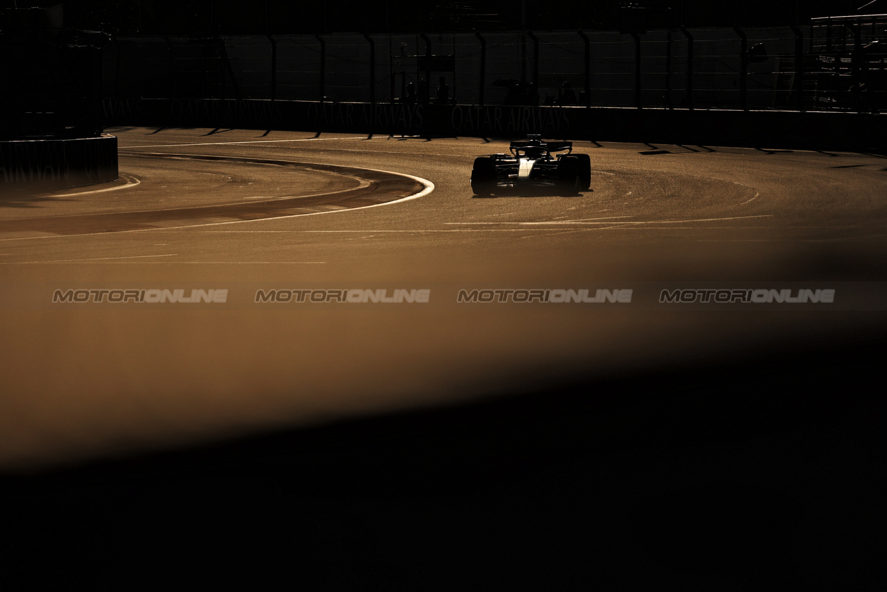 GP MESSICO, Low light action.
24.10.2025. Formula 1 World Championship, Rd 20, Mexican Grand Prix, Mexico City, Mexico, Practice Day.
- www.xpbimages.com, EMail: requests@xpbimages.com © Copyright: Moy / XPB Images