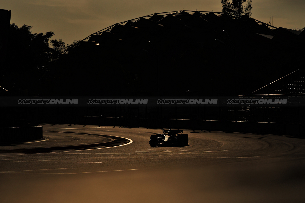 GP MESSICO, Oscar Piastri (AUS) McLaren MCL39.
24.10.2025. Formula 1 World Championship, Rd 20, Mexican Grand Prix, Mexico City, Mexico, Practice Day.
- www.xpbimages.com, EMail: requests@xpbimages.com © Copyright: Moy / XPB Images
