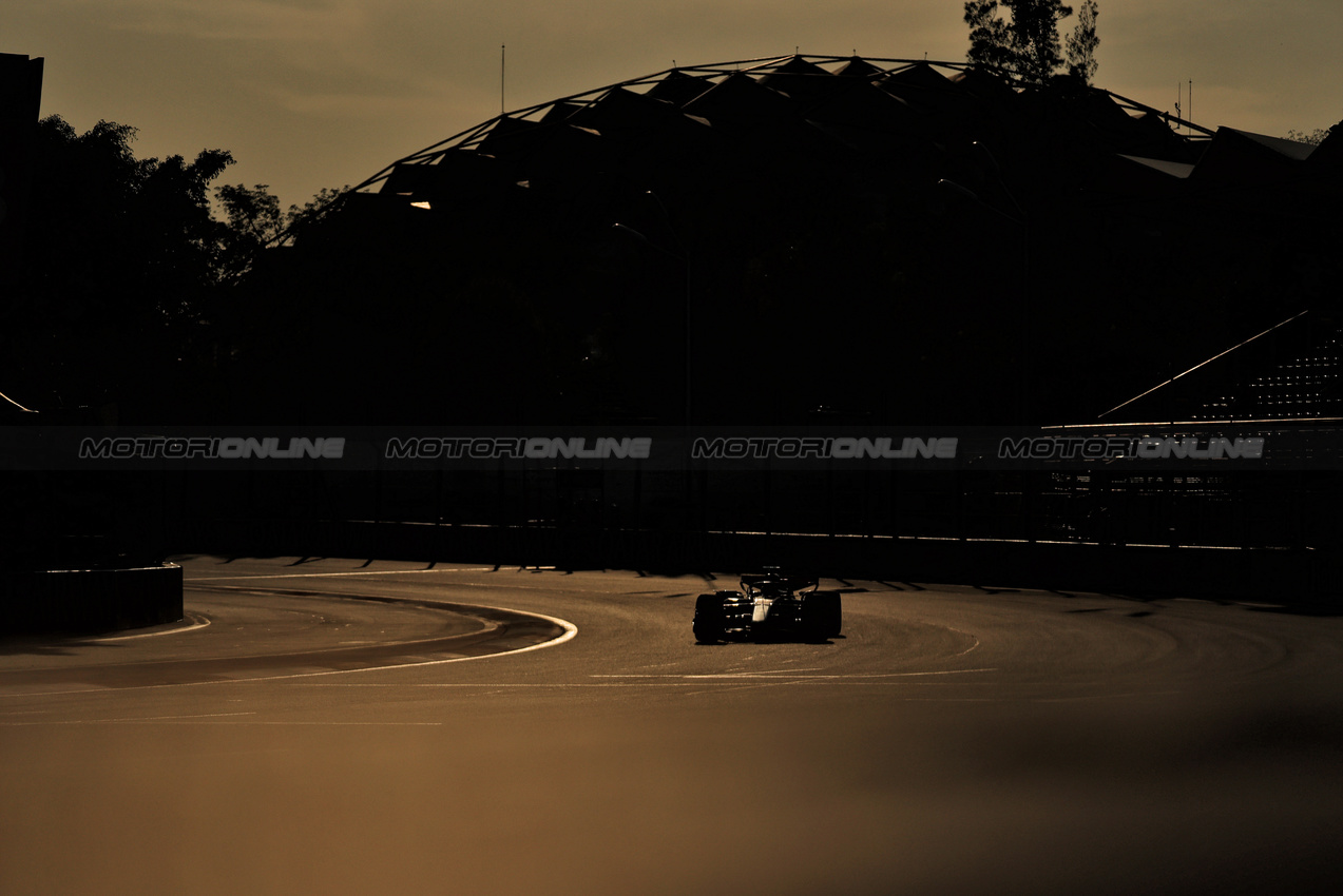 GP MESSICO, Lando Norris (GBR) McLaren MCL39.
24.10.2025. Formula 1 World Championship, Rd 20, Mexican Grand Prix, Mexico City, Mexico, Practice Day.
- www.xpbimages.com, EMail: requests@xpbimages.com © Copyright: Moy / XPB Images