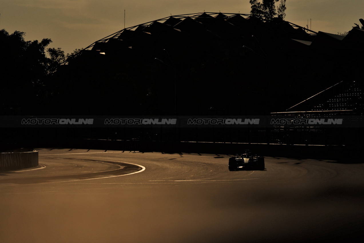 GP MESSICO, Low light action.

24.10.2025. Formula 1 World Championship, Rd 20, Mexican Grand Prix, Mexico City, Mexico, Practice Day.

- www.xpbimages.com, EMail: requests@xpbimages.com © Copyright: Moy / XPB Images