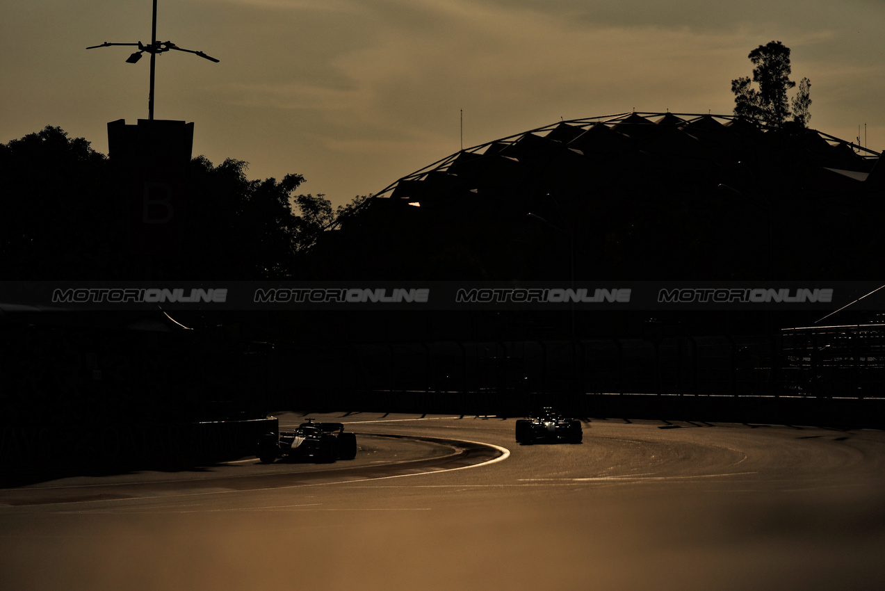 GP MESSICO, Low light action.
24.10.2025. Formula 1 World Championship, Rd 20, Mexican Grand Prix, Mexico City, Mexico, Practice Day.
- www.xpbimages.com, EMail: requests@xpbimages.com © Copyright: Moy / XPB Images