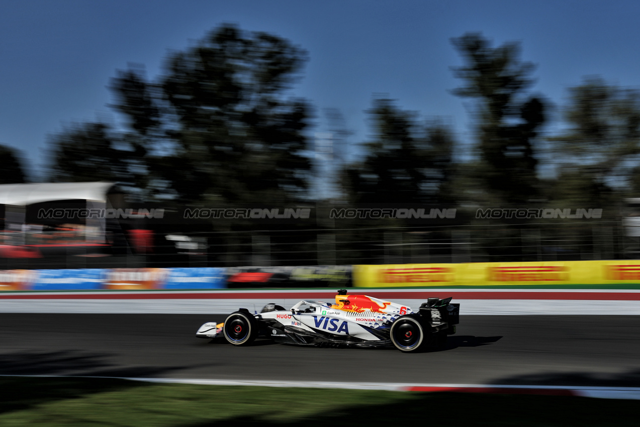 GP MESSICO, Isack Hadjar (FRA) Racing Bulls VCARB 02.
24.10.2025. Formula 1 World Championship, Rd 20, Mexican Grand Prix, Mexico City, Mexico, Practice Day.
- www.xpbimages.com, EMail: requests@xpbimages.com © Copyright: Charniaux / XPB Images
