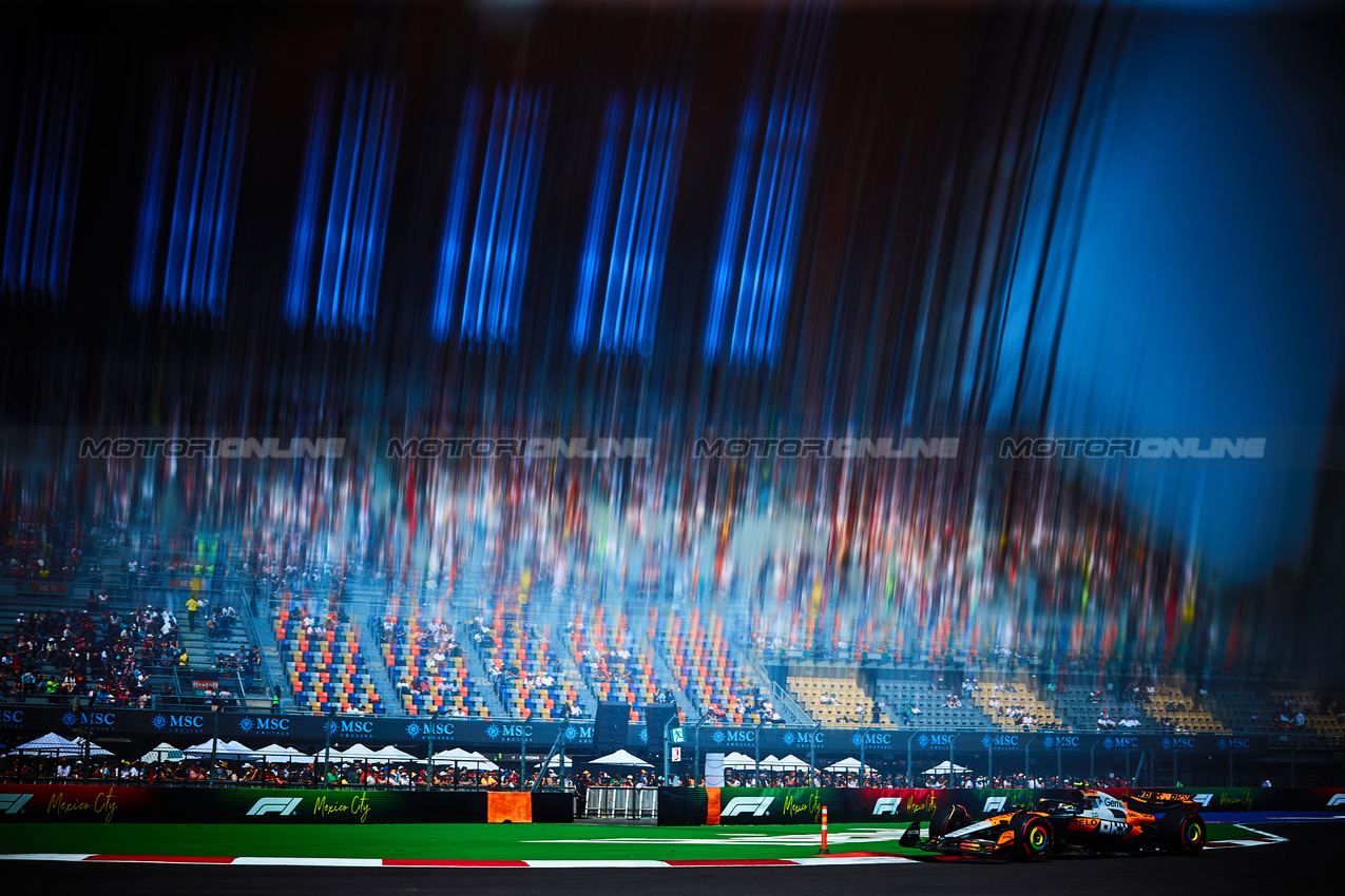 GP MESSICO, Lando Norris (GBR) McLaren MCL39.
24.10.2025. Formula 1 World Championship, Rd 20, Mexican Grand Prix, Mexico City, Mexico, Practice Day.