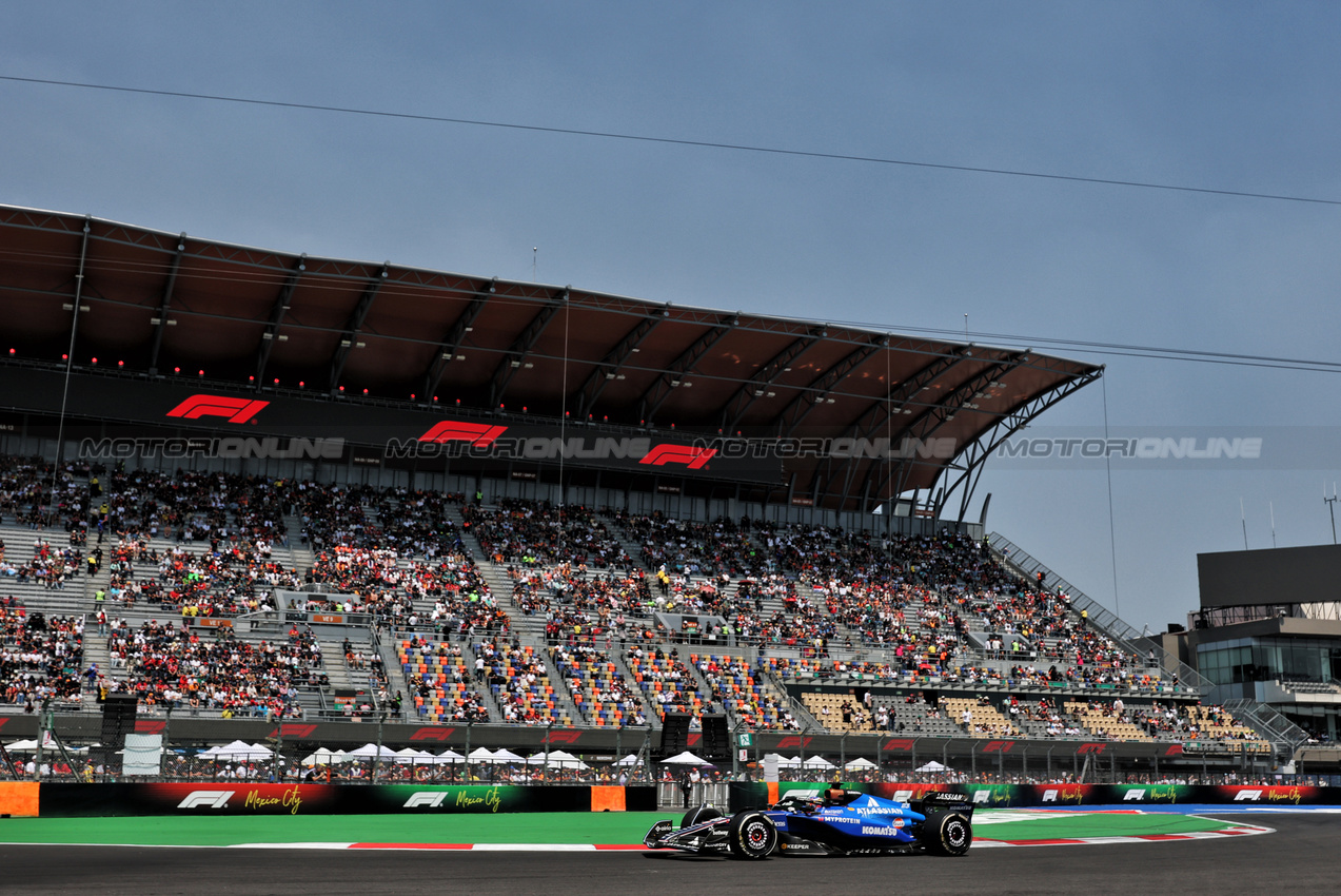 GP MESSICO, Alexander Albon (THA) Atlassian Williams Racing FW47.

24.10.2025. Formula 1 World Championship, Rd 20, Mexican Grand Prix, Mexico City, Mexico, Practice Day.

- www.xpbimages.com, EMail: requests@xpbimages.com © Copyright: Moy / XPB Images