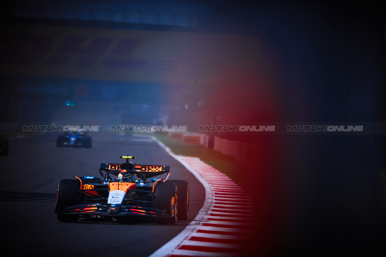 GP MESSICO, Pato O'Ward (MEX) McLaren MCL39 Reserve Driver.
24.10.2025. Formula 1 World Championship, Rd 20, Mexican Grand Prix, Mexico City, Mexico, Practice Day.