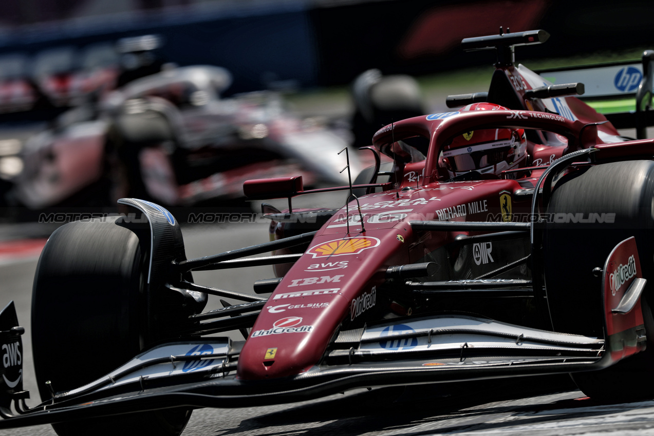 GP MESSICO, Charles Leclerc (MON) Ferrari SF-25.

24.10.2025. Formula 1 World Championship, Rd 20, Mexican Grand Prix, Mexico City, Mexico, Practice Day.

- www.xpbimages.com, EMail: requests@xpbimages.com © Copyright: Charniaux / XPB Images