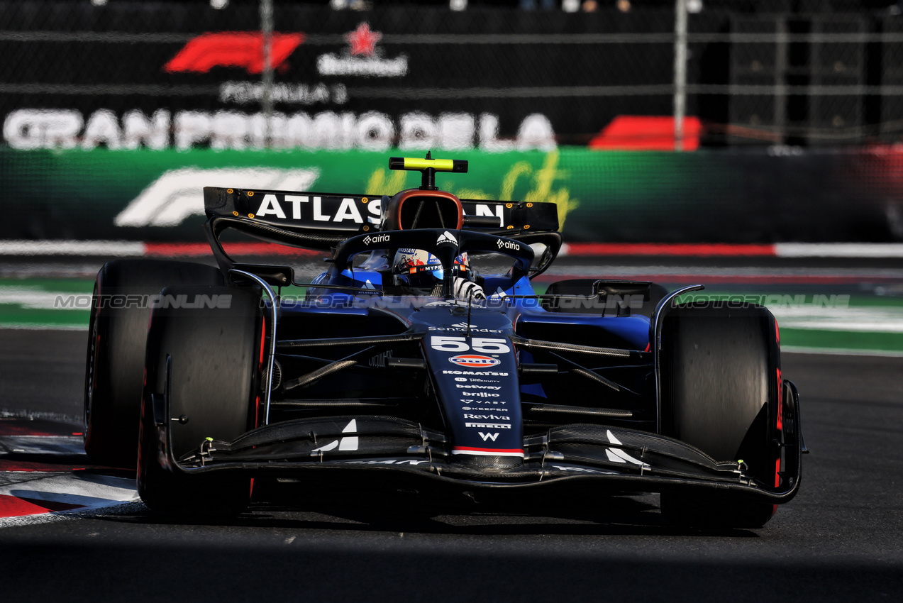 GP MESSICO, Carlos Sainz (ESP) Atlassian Williams Racing FW47.
25.10.2025. Formula 1 World Championship, Rd 20, Mexican Grand Prix, Mexico City, Mexico, Qualifiche Day.
- www.xpbimages.com, EMail: requests@xpbimages.com © Copyright: Moy / XPB Images