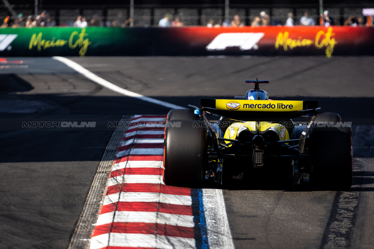 GP MESSICO, Pierre Gasly (FRA) Alpine F1 Team A525.

25.10.2025. Formula 1 World Championship, Rd 20, Mexican Grand Prix, Mexico City, Mexico, Qualifiche Day.

- www.xpbimages.com, EMail: requests@xpbimages.com © Copyright: Bearne / XPB Images