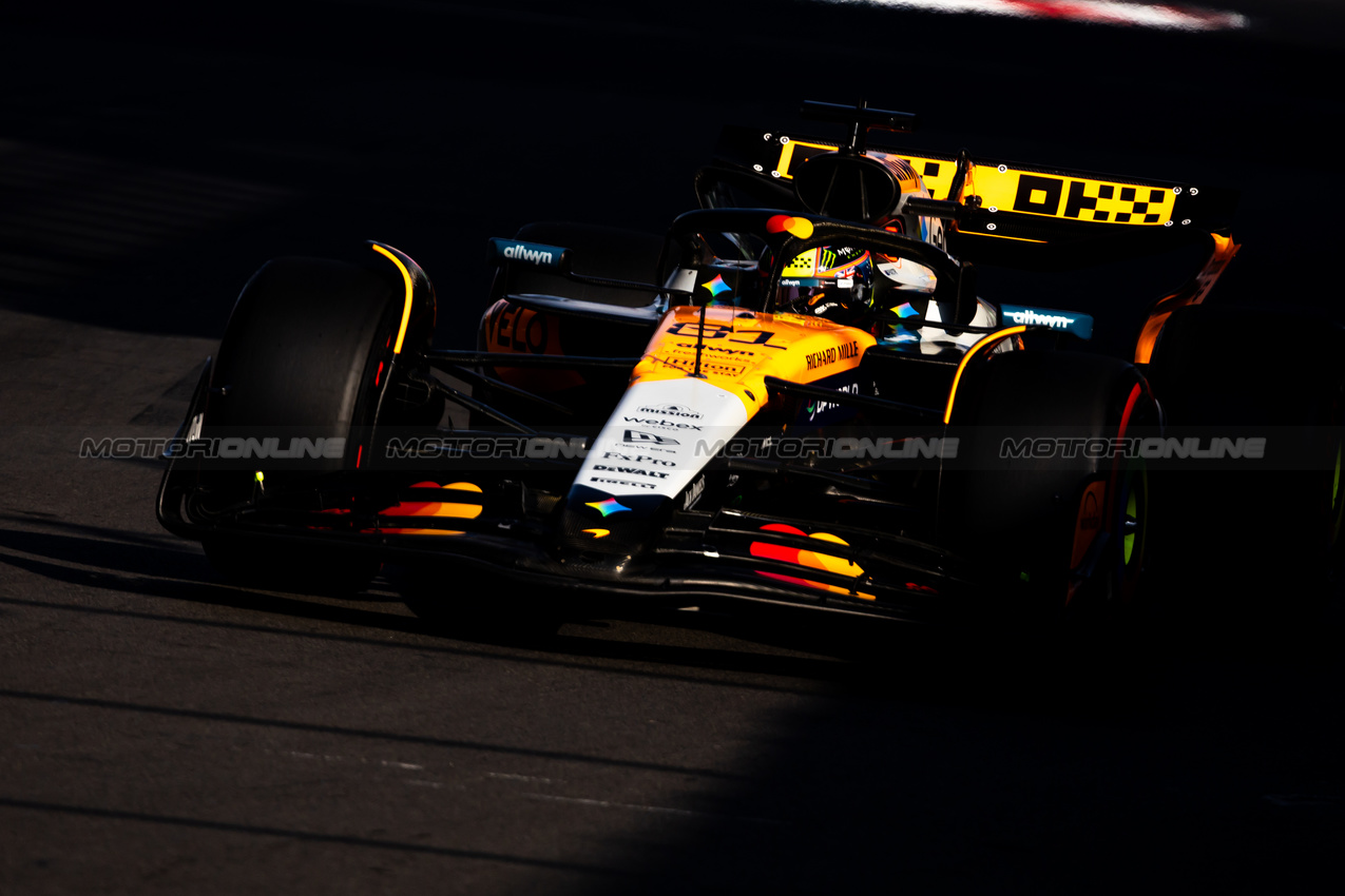 GP MESSICO, Oscar Piastri (AUS) McLaren MCL39.

25.10.2025. Formula 1 World Championship, Rd 20, Mexican Grand Prix, Mexico City, Mexico, Qualifiche Day.

- www.xpbimages.com, EMail: requests@xpbimages.com © Copyright: Bearne / XPB Images