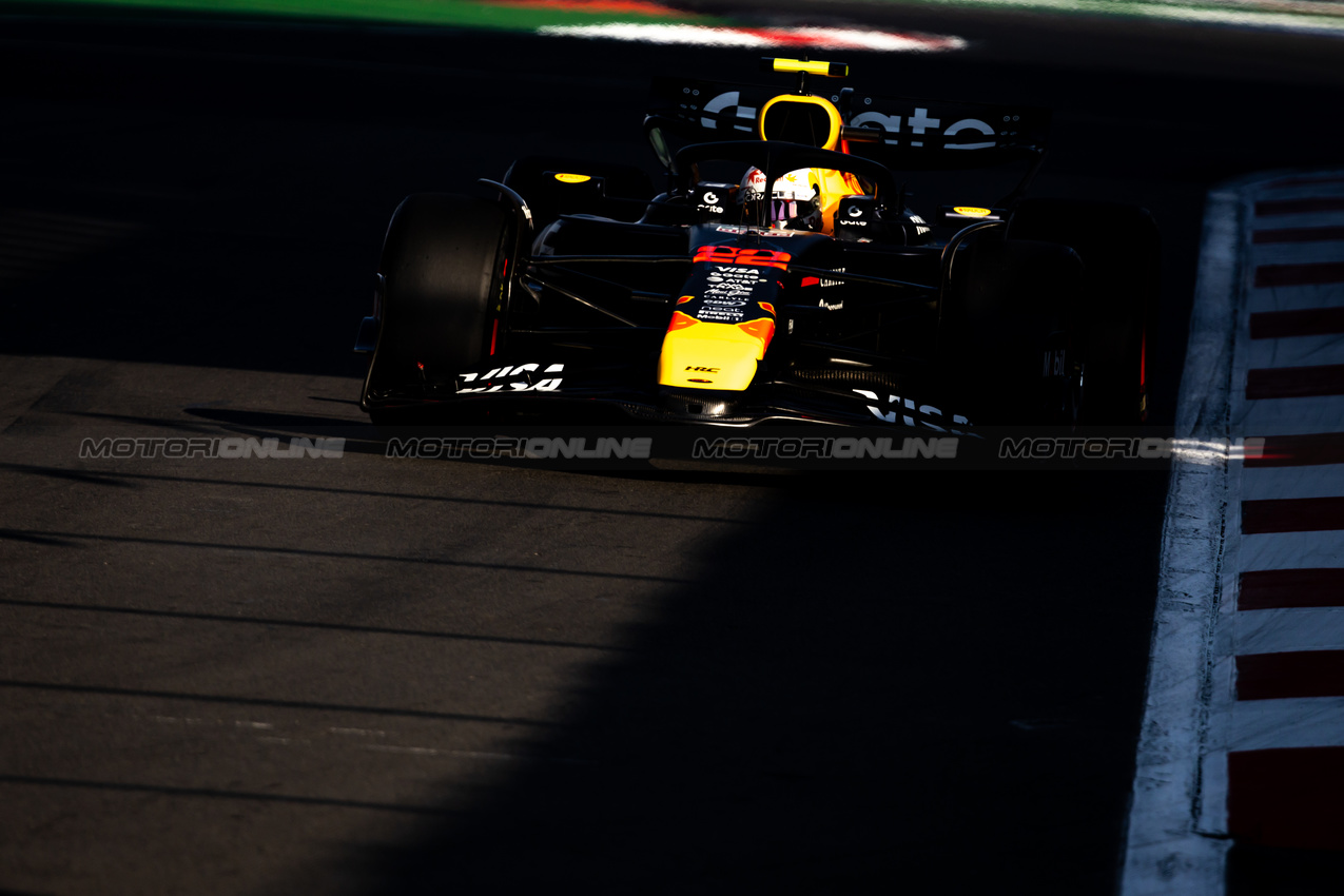 GP MESSICO, Yuki Tsunoda (JPN) Red Bull Racing RB21.

25.10.2025. Formula 1 World Championship, Rd 20, Mexican Grand Prix, Mexico City, Mexico, Qualifiche Day.

- www.xpbimages.com, EMail: requests@xpbimages.com © Copyright: Bearne / XPB Images