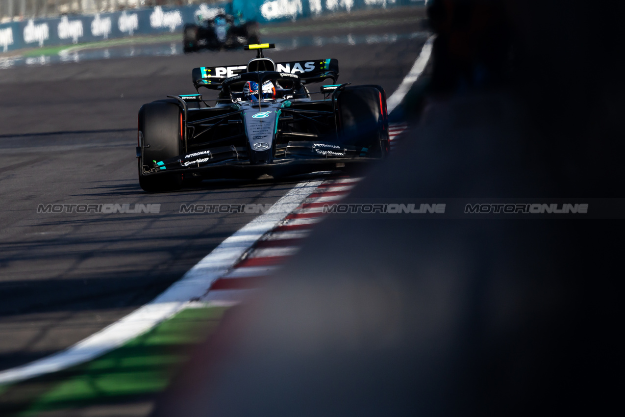 GP MESSICO, Andrea Kimi Antonelli (ITA) Mercedes AMG F1 W16.
25.10.2025. Formula 1 World Championship, Rd 20, Mexican Grand Prix, Mexico City, Mexico, Qualifiche Day.
- www.xpbimages.com, EMail: requests@xpbimages.com © Copyright: Bearne / XPB Images