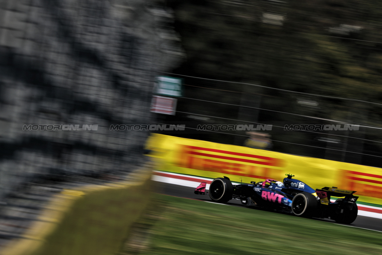 GP MESSICO, Franco Colapinto (ARG) Alpine F1 Team A525.
24.10.2025. Formula 1 World Championship, Rd 20, Mexican Grand Prix, Mexico City, Mexico, Practice Day.
- www.xpbimages.com, EMail: requests@xpbimages.com © Copyright: Charniaux / XPB Images