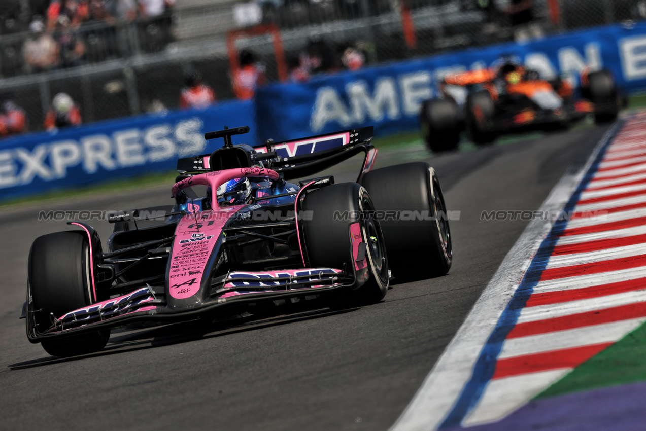 GP MESSICO, Paul Aron (EST) Alpine F1 Team A525 Reserve Driver.
24.10.2025. Formula 1 World Championship, Rd 20, Mexican Grand Prix, Mexico City, Mexico, Practice Day.
- www.xpbimages.com, EMail: requests@xpbimages.com © Copyright: Charniaux / XPB Images