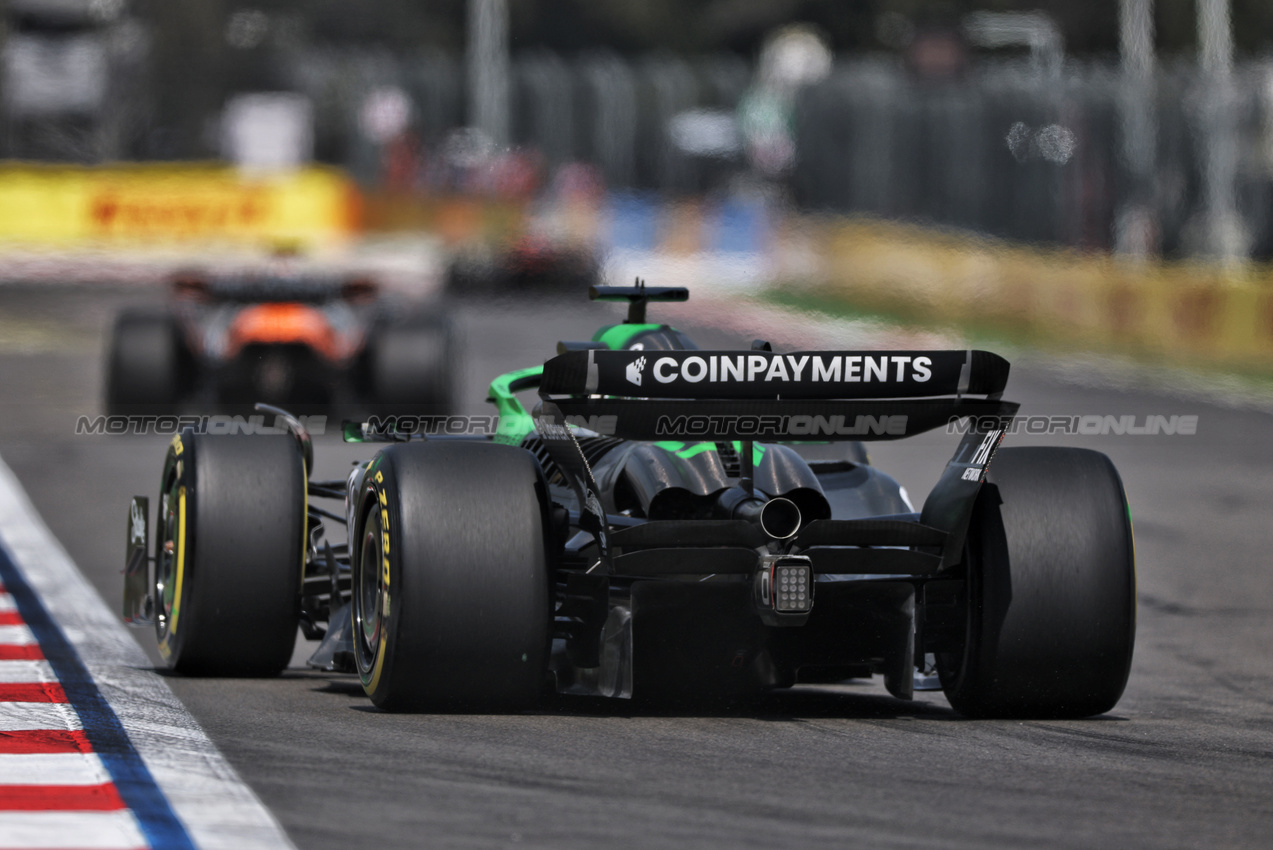 GP MESSICO, Nico Hulkenberg (GER) Sauber C45.

24.10.2025. Formula 1 World Championship, Rd 20, Mexican Grand Prix, Mexico City, Mexico, Practice Day.

- www.xpbimages.com, EMail: requests@xpbimages.com © Copyright: Charniaux / XPB Images