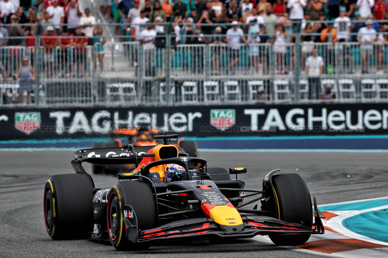 GP MIAMI, Max Verstappen (NLD) Red Bull Racing RB21.

04.05.2025. Formula 1 World Championship, Rd 6, Miami Grand Prix, Miami, Florida, USA, Gara Day.

- www.xpbimages.com, EMail: requests@xpbimages.com © Copyright: Batchelor / XPB Images