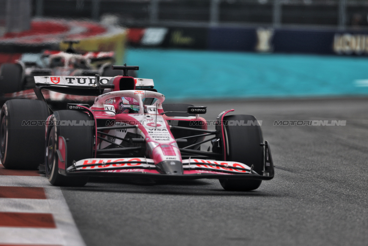 GP MIAMI, Isack Hadjar (FRA) Racing Bulls VCARB 02.

04.05.2025. Formula 1 World Championship, Rd 6, Miami Grand Prix, Miami, Florida, USA, Gara Day.

- www.xpbimages.com, EMail: requests@xpbimages.com © Copyright: Charniaux / XPB Images
